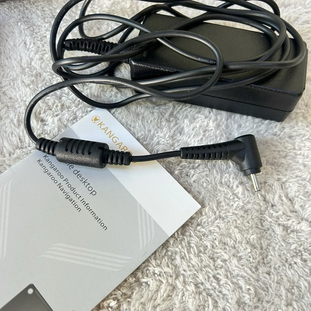 Kangaroo Mobile Desktop Computer MD2B SD1B 1.44GHz HDMI 2GB 32GB BLUETOOTH